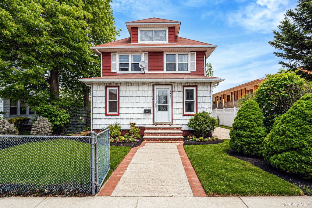 21823 139th Avenue, Springfield Gardens