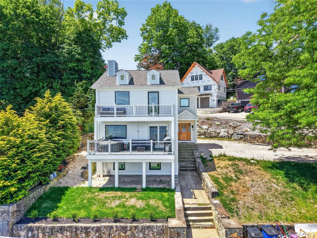 175 W Lakeshore Drive, Carmel
