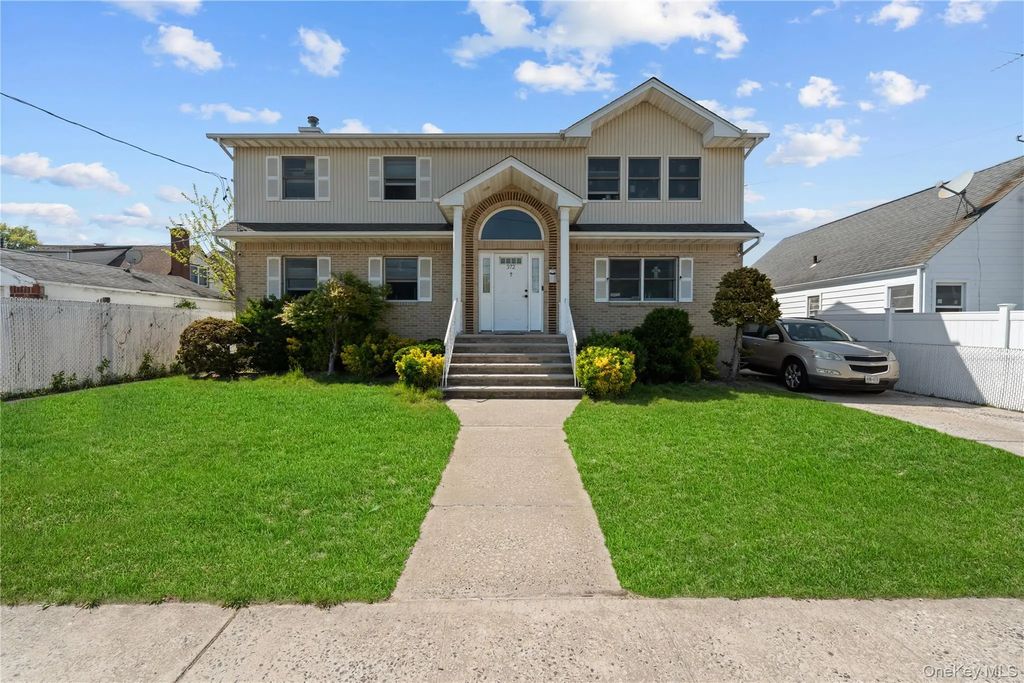 372 Madison Street, Franklin Square