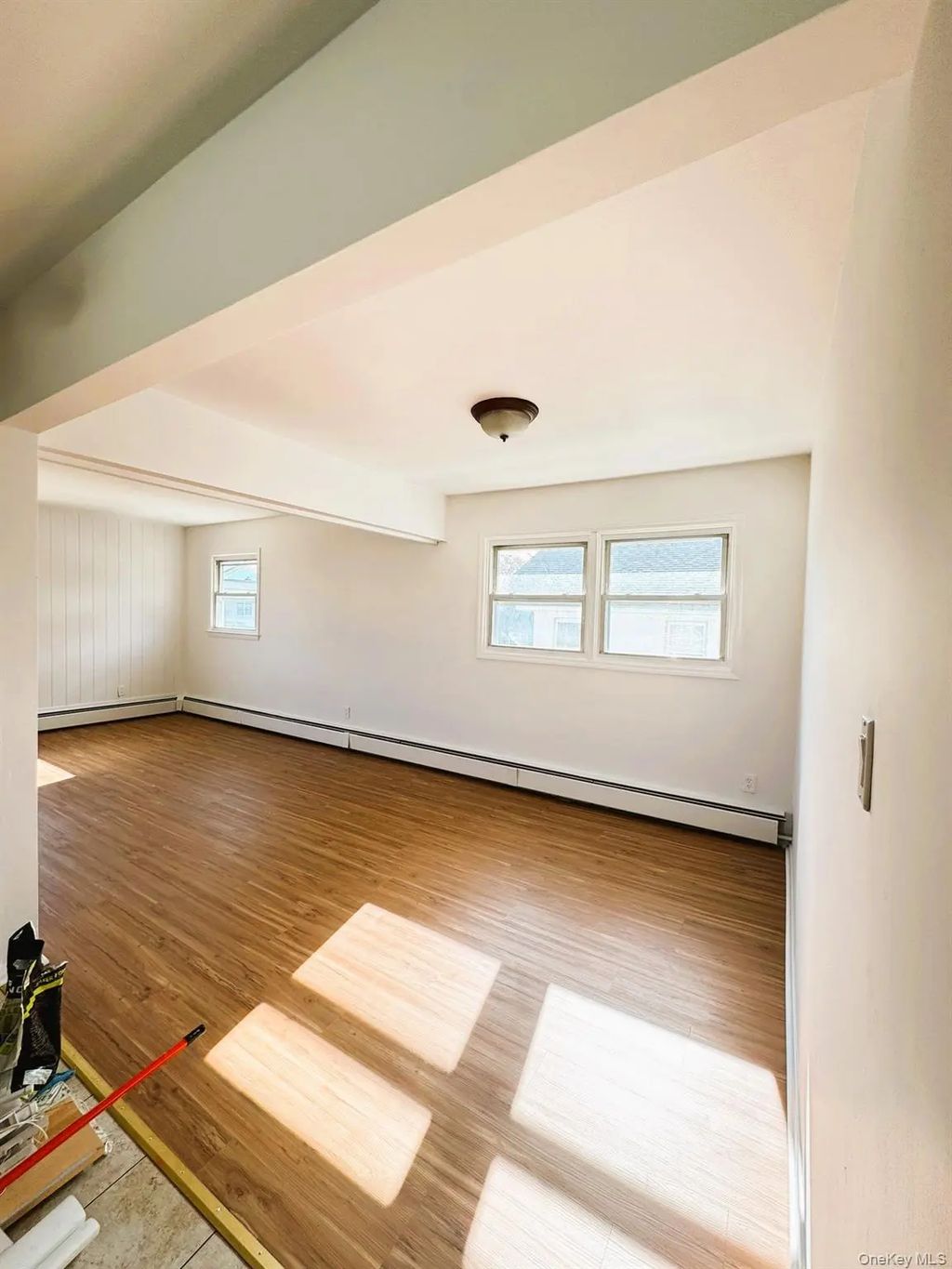 131 Roslyn Road # 1st Floor, Mineola