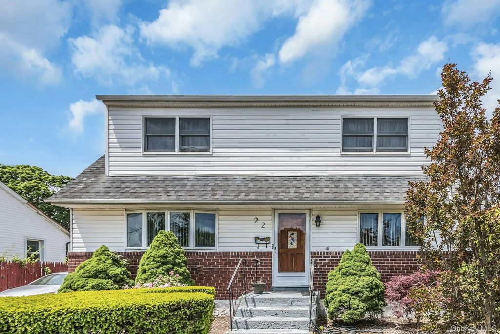 22 Beach Avenue, Copiague