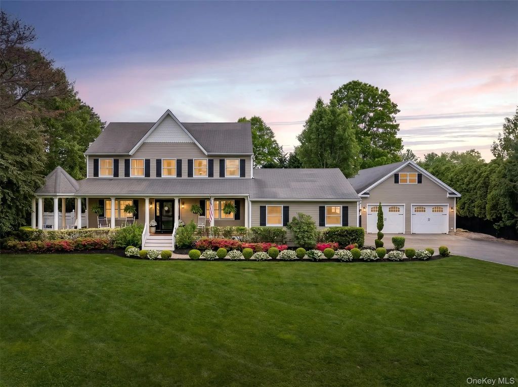 25 Fawn Crossing, Wading River