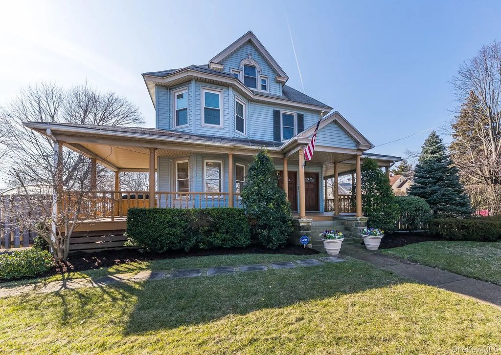 167 Atlantic Avenue # Upper, Oceanside