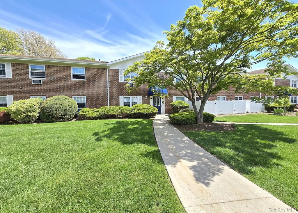 460 Old Town Road # 3k, Port Jefferson Station