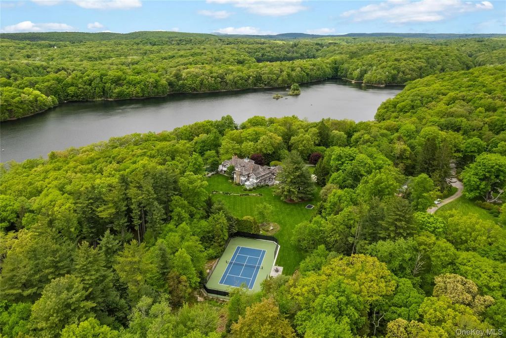 63 Old Mill River Road, Pound Ridge