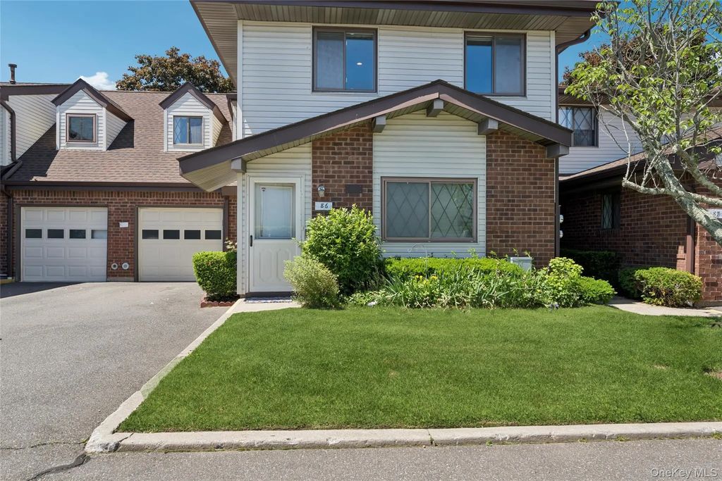 86 W Cambridge Drive W # 86, Copiague