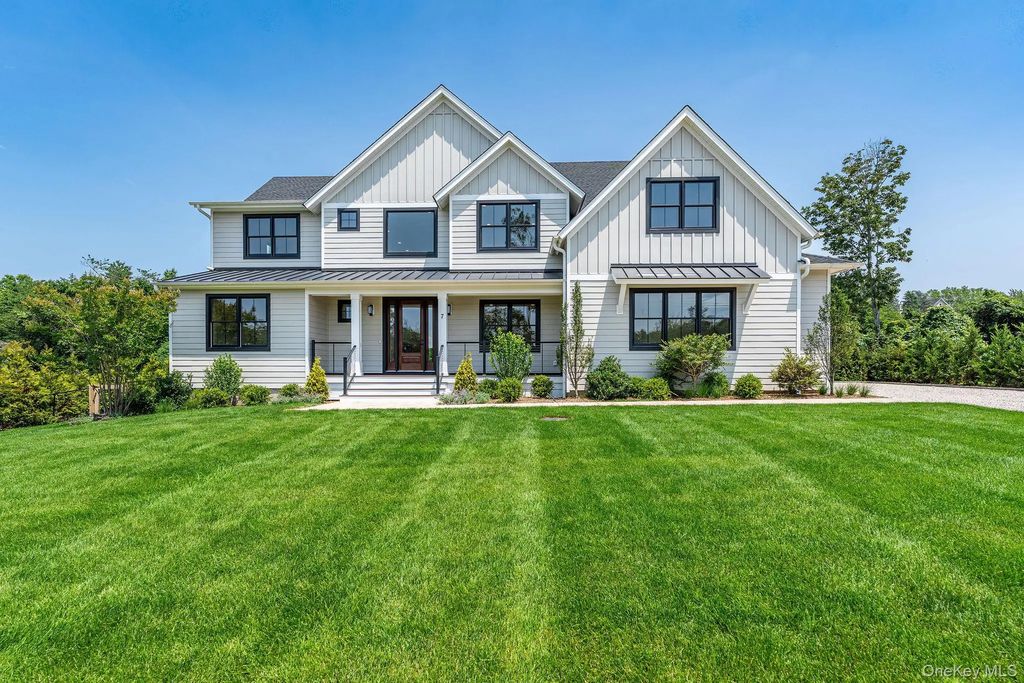 7 Sea Crest Court, Jamesport