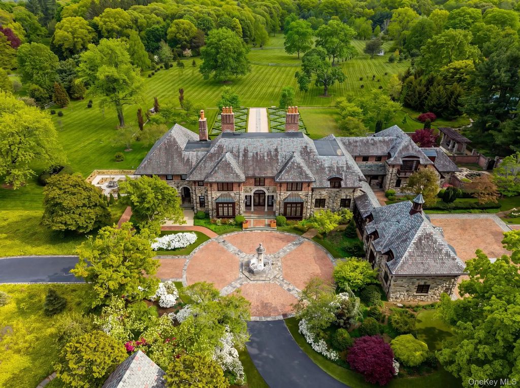 1 Applewood Estate, Upper Brookville