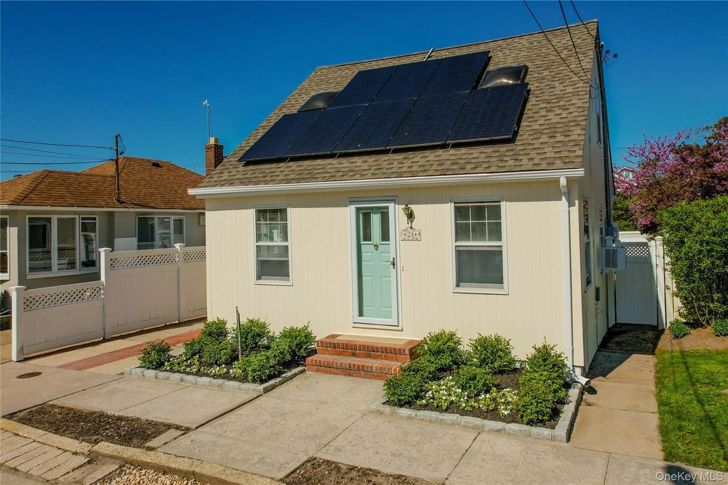 23 Garden City Avenue, Point Lookout
