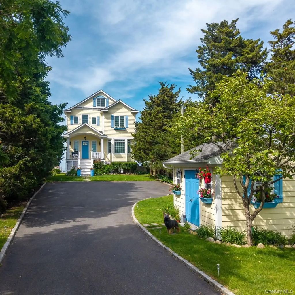 136 Asharoken Avenue, Asharoken