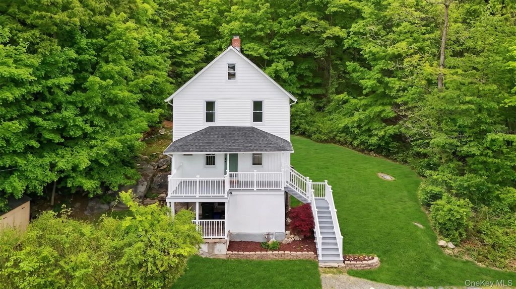 27 Boulder Avenue, Hillburn