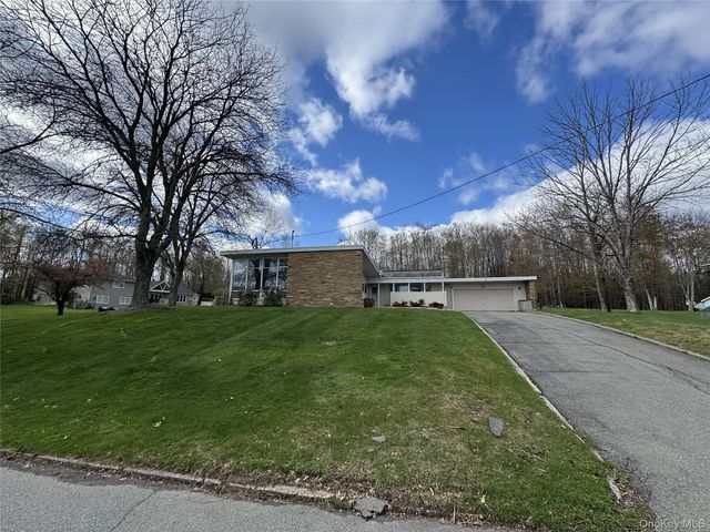 14 Fourth Street, Woodridge