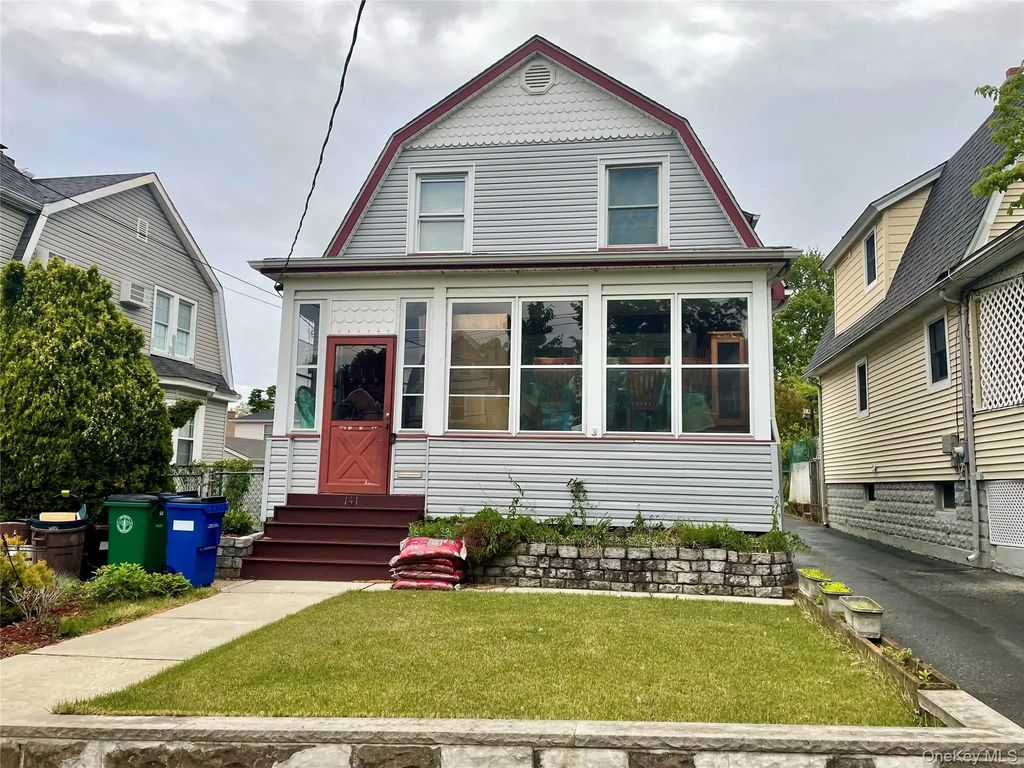 141 Fisher Avenue, Staten Island