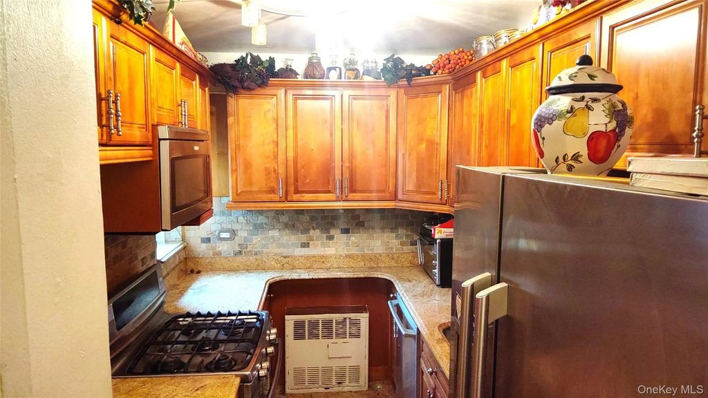 400 Cozine Avenue # #1c, Brooklyn
