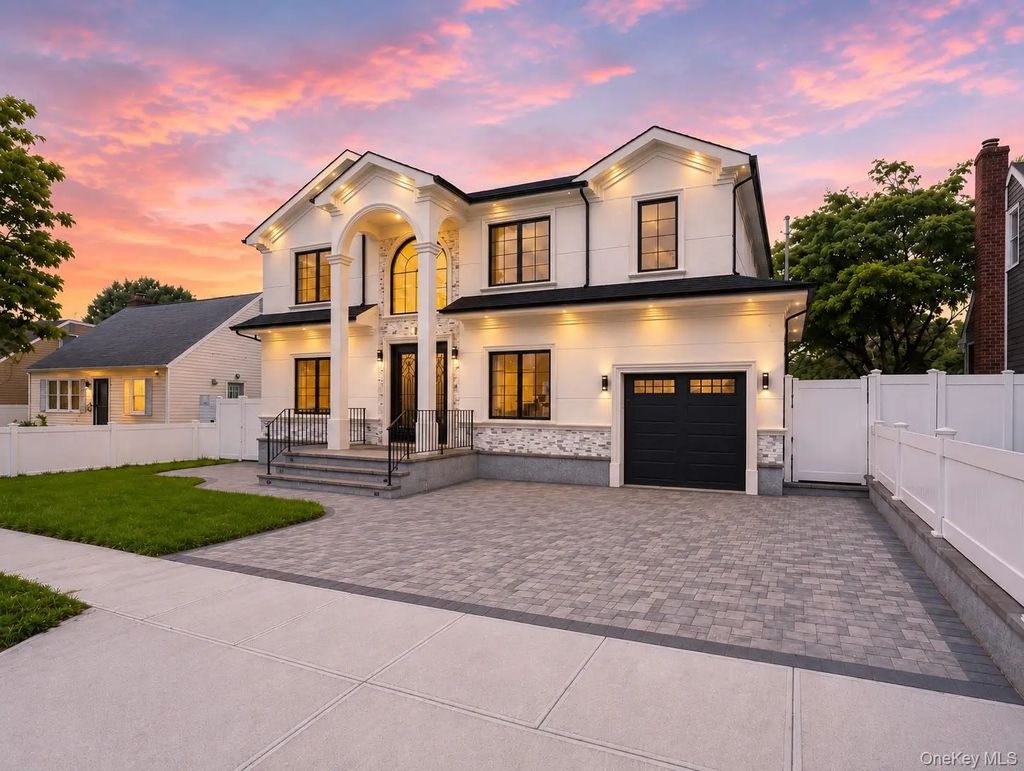 26 Kingston Avenue, Hicksville