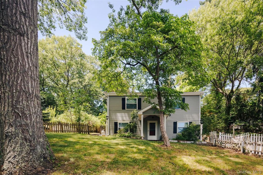 33 Port Washington Road, Sound Beach