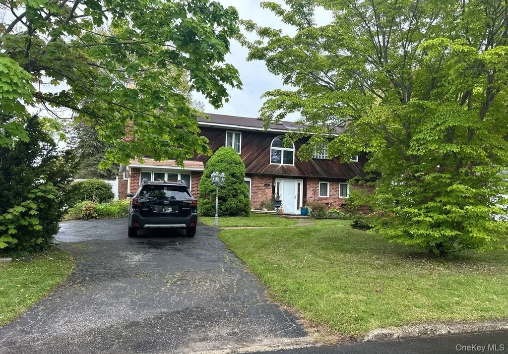 223 Sherry Street, East Islip