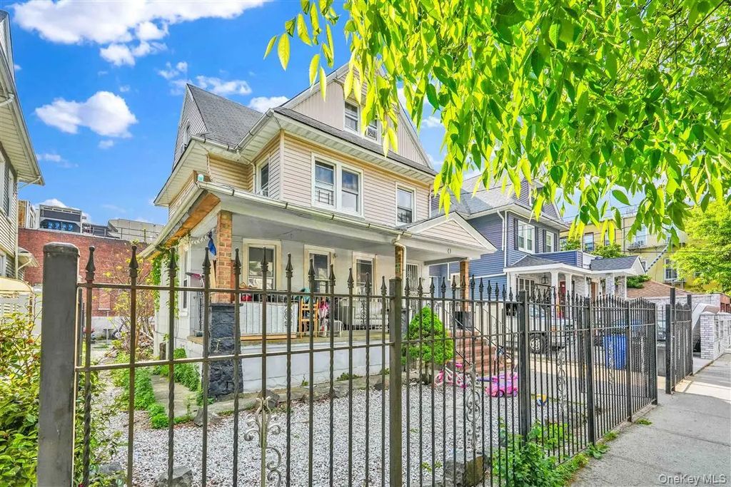 86-16 120th Street, Richmond Hill