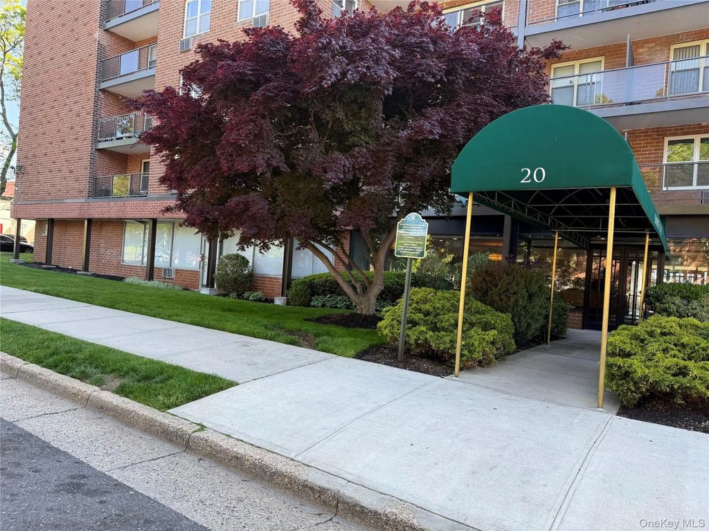 20 Wendell Street # 34e, Hempstead