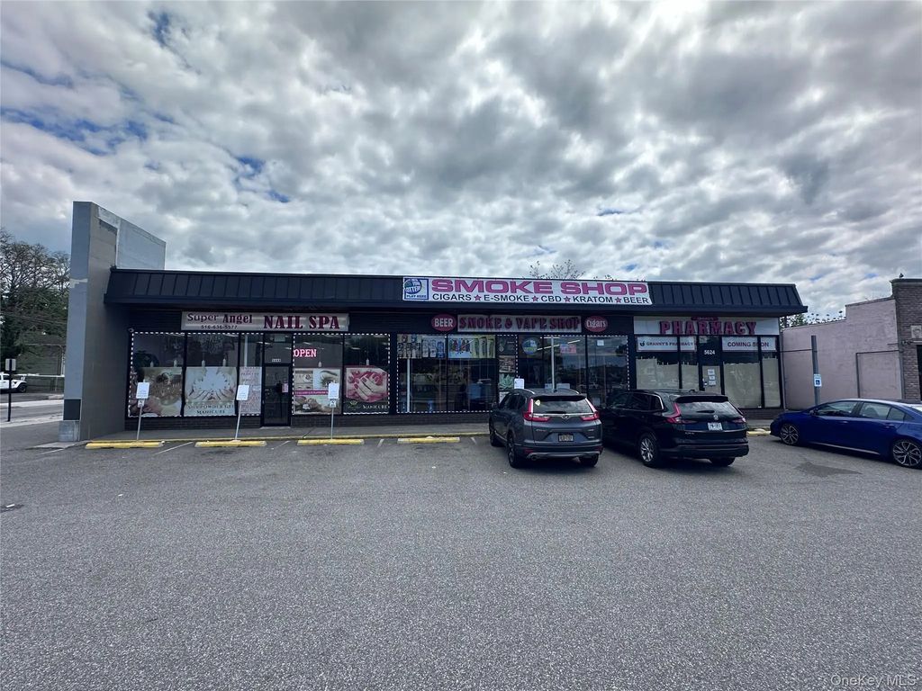 5640-18 Merrick Road # 4, Massapequa