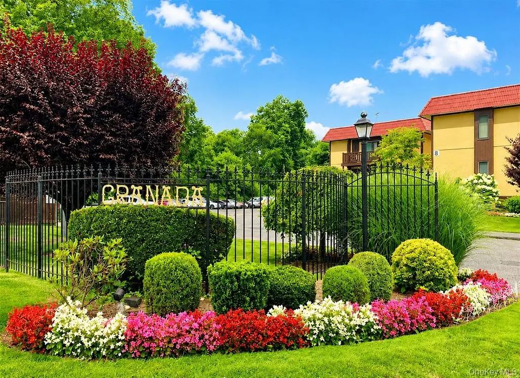 3 Granada Crescent # 2, White Plains