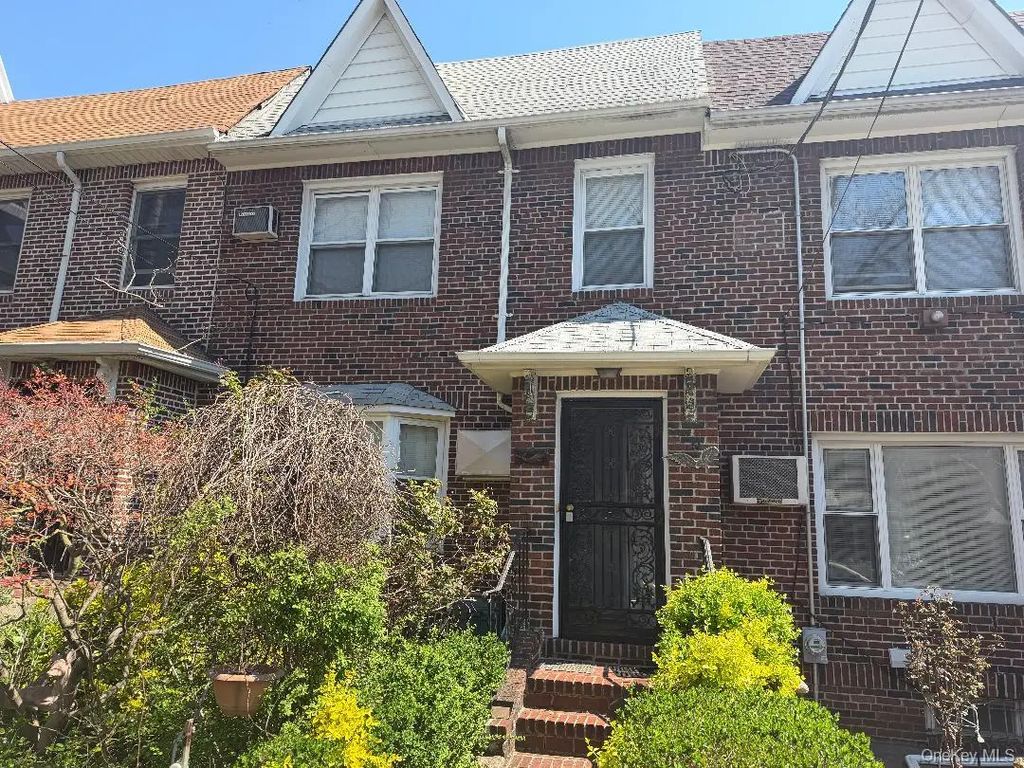 6333 83rd Street, Middle Village