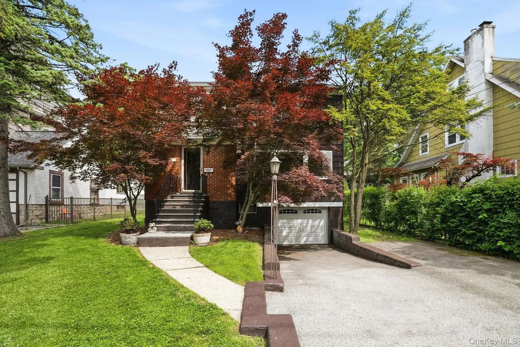 857 Webster Avenue, New Rochelle