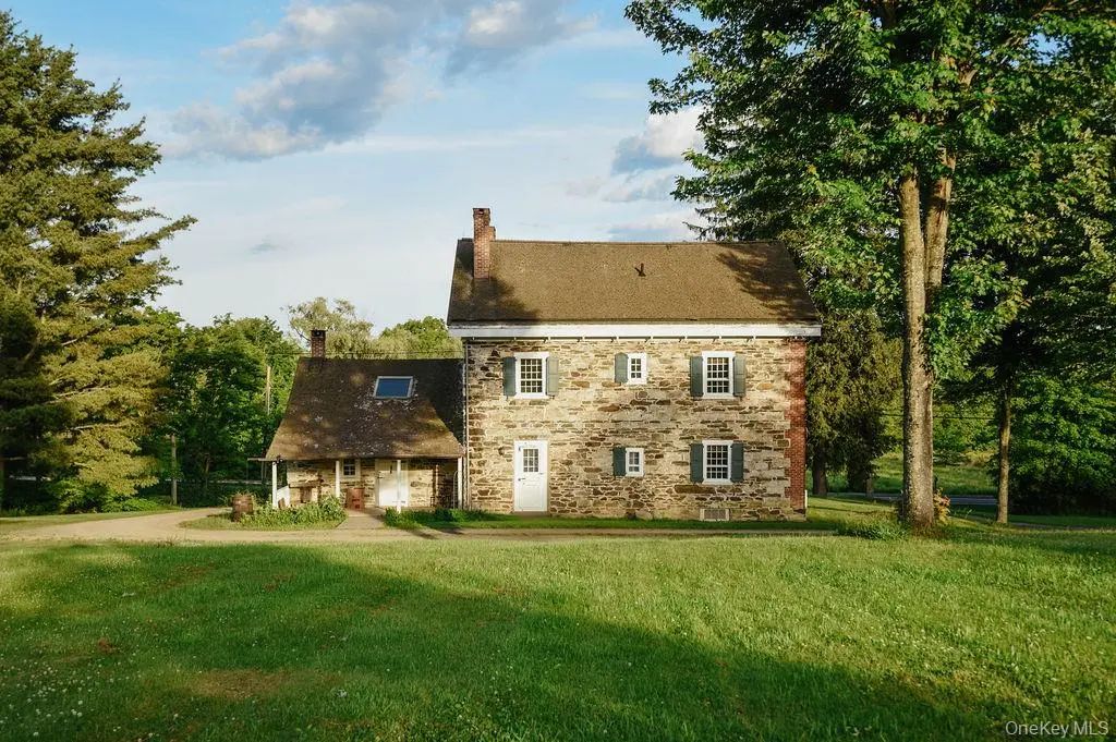 652 Albany Post Road, New Paltz