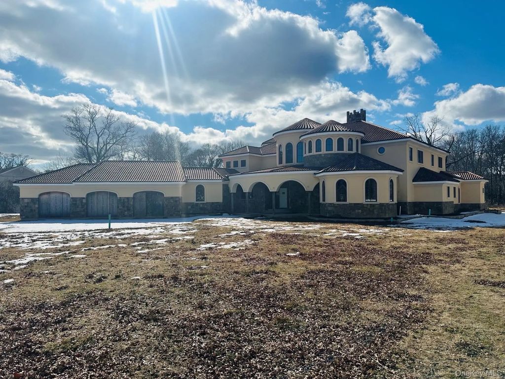 1416 Walnut Avenue, Bohemia