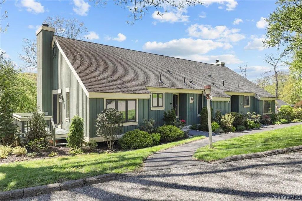 37 Heritage Hills Drive # A, Somers