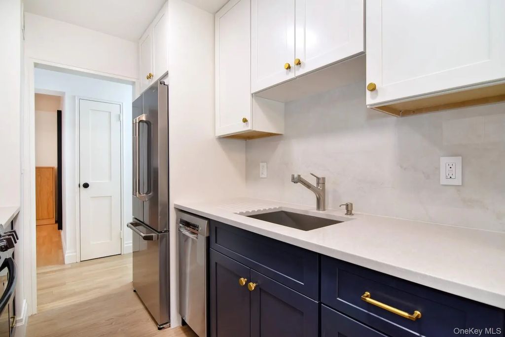 100 Dehaven Drive # 209, Yonkers