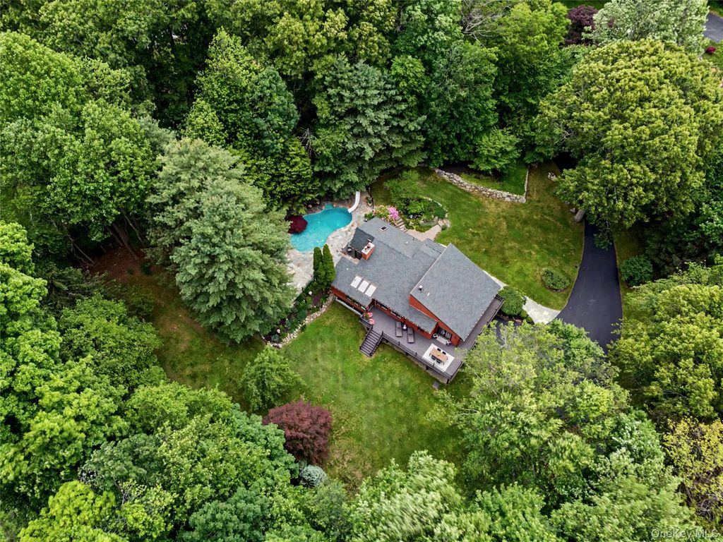 12 Keyrel Lane, Mahopac