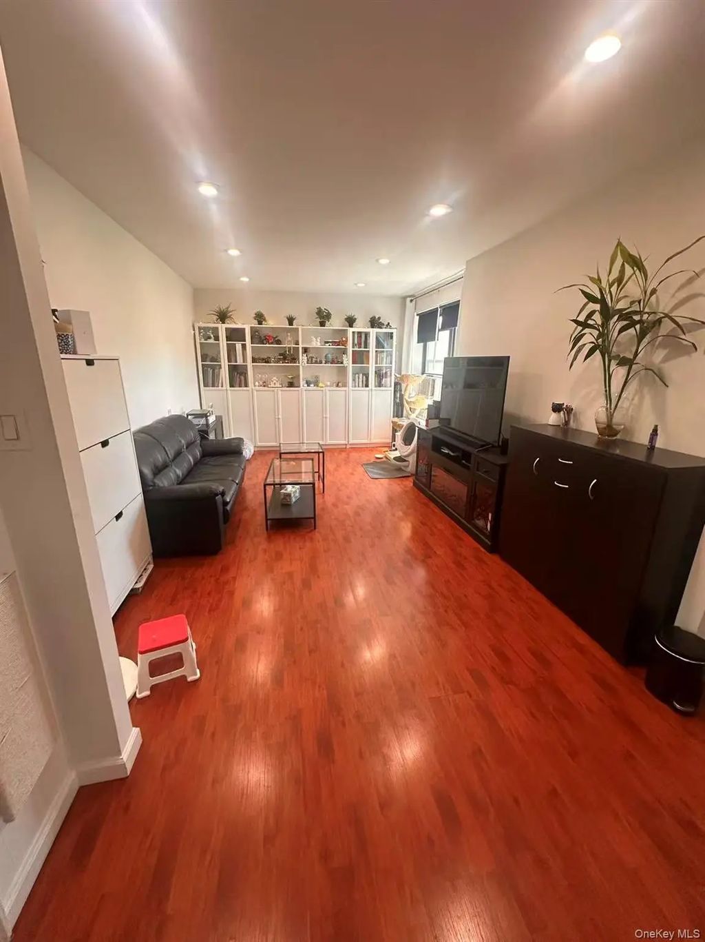 139-15 28 Road # 6g, Flushing