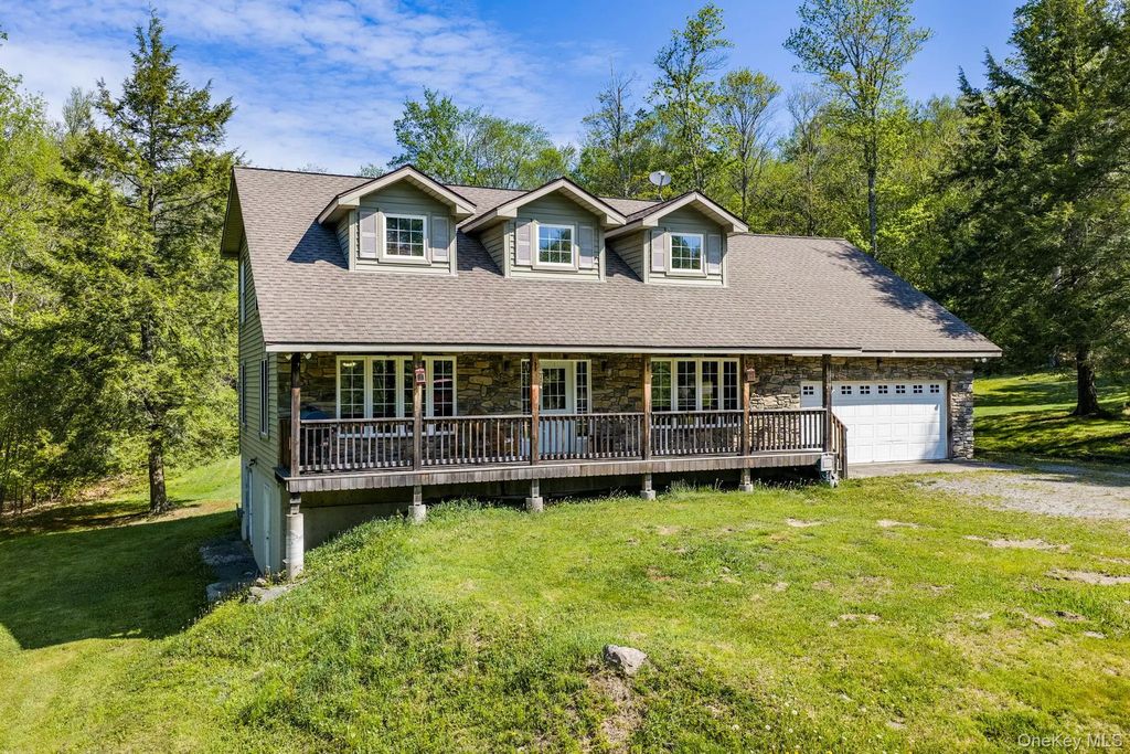 114 Turkey Hollow Lane, Livingston Manor