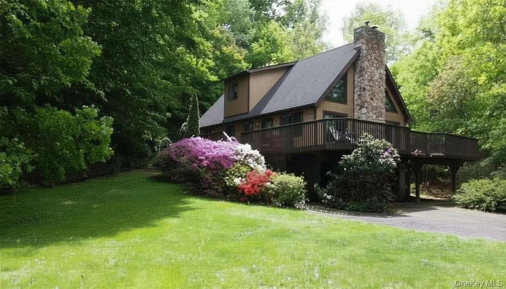 5 Picardi Court, Wappingers Falls