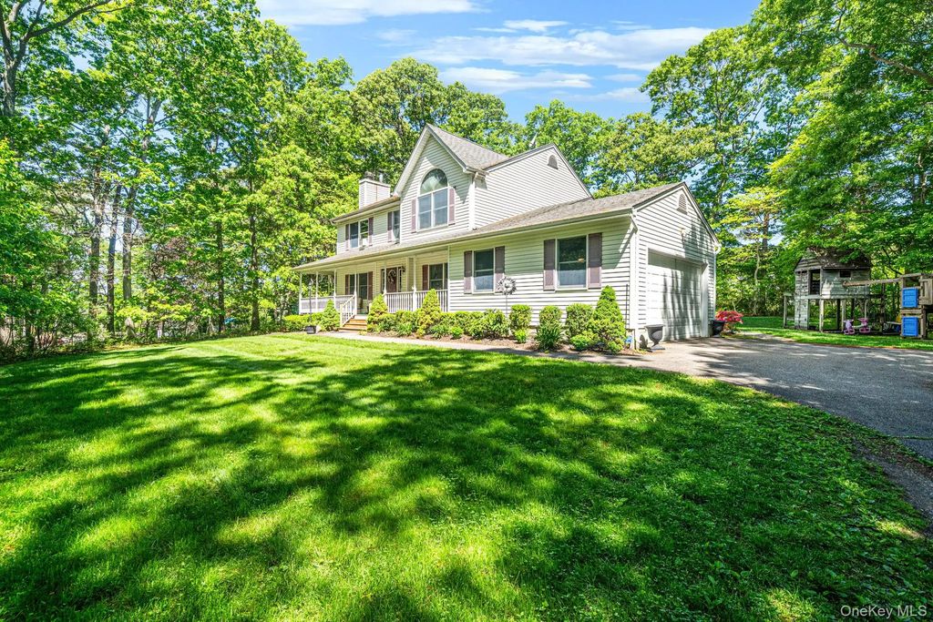 283 Route 25a, Wading River