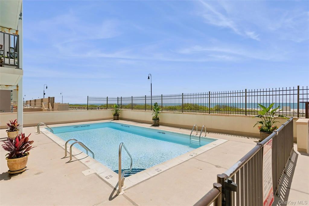 420 Shore Road # 5e, Long Beach