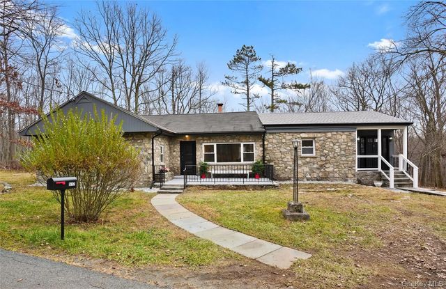 517 E Mountain Road N # 515-517, Cold Spring