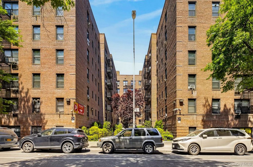 132-35 Sanford Avenue # 408, Flushing