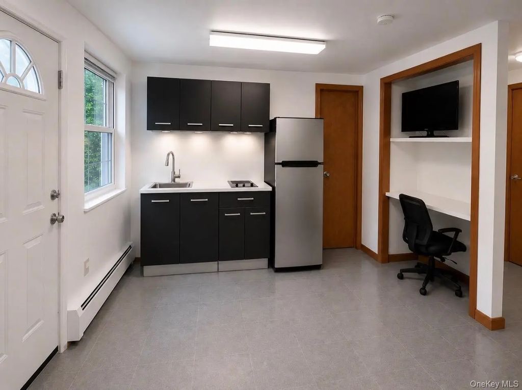176 Spackenkill Road # 1b, Poughkeepsie
