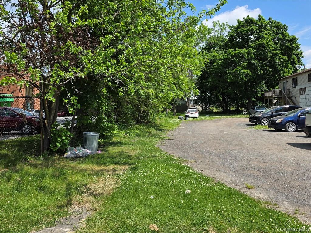 792 Broadway, Newburgh