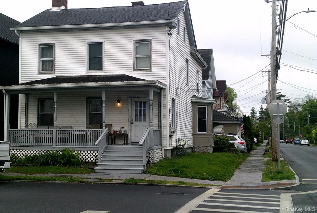 95 Clinton Avenue, Kingston