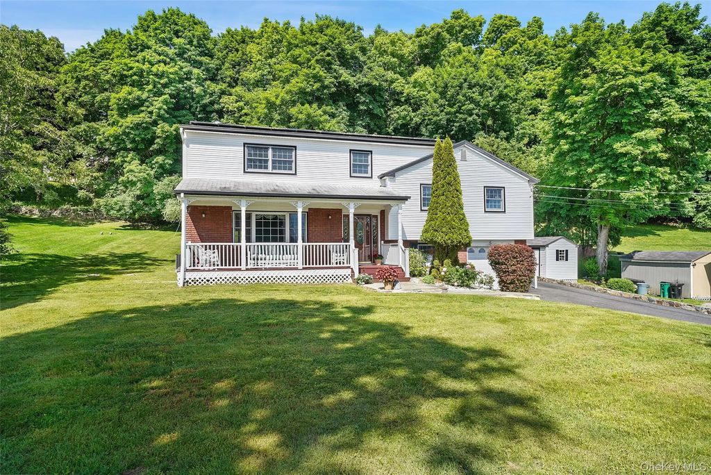 623 Cardinal Road, Cortlandt Manor