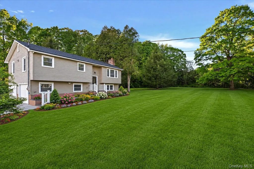 513 Canada Street, Lake George