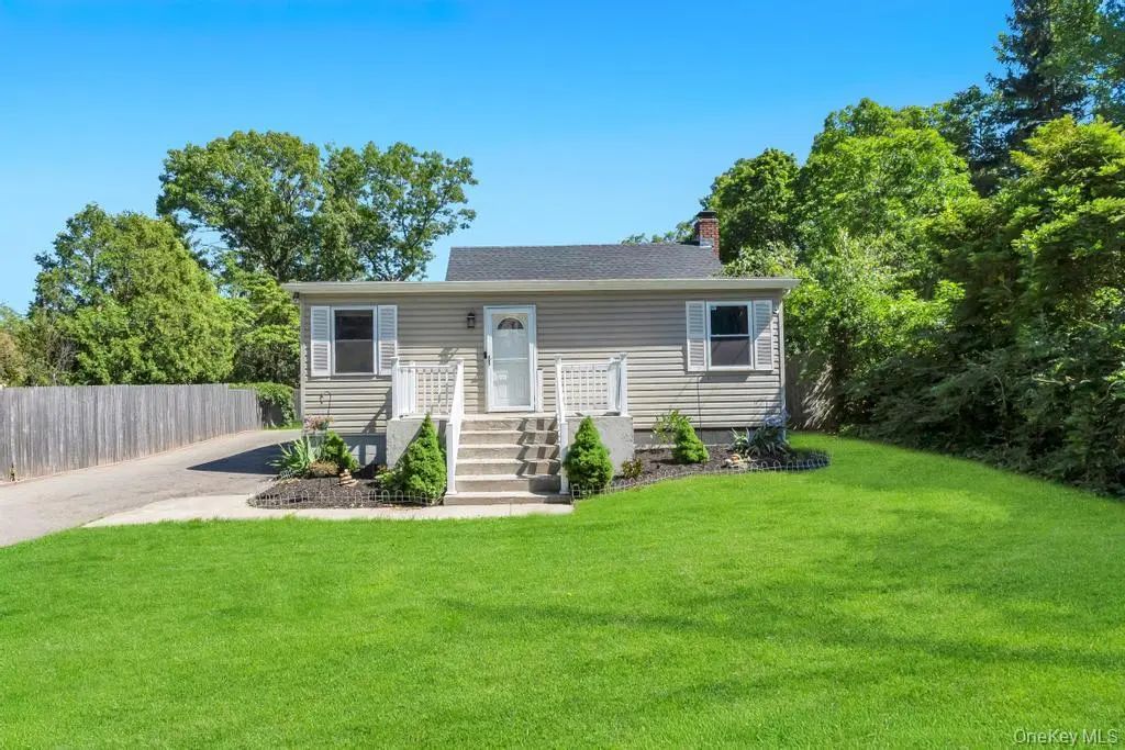 18 Richmond Hill Road, Sound Beach
