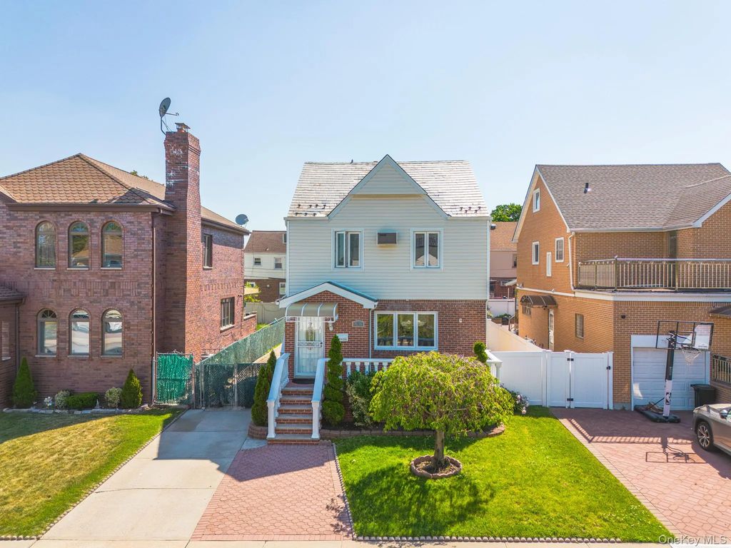 76-11 173rd Street, Fresh Meadows