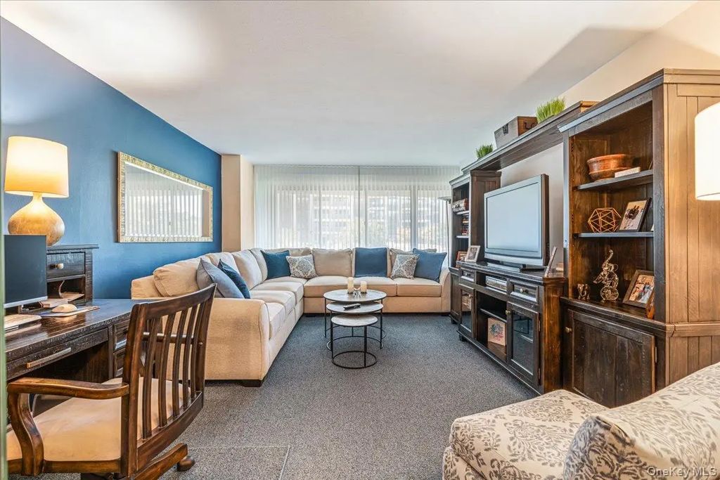 18-15 215 Street # 1g, Bayside