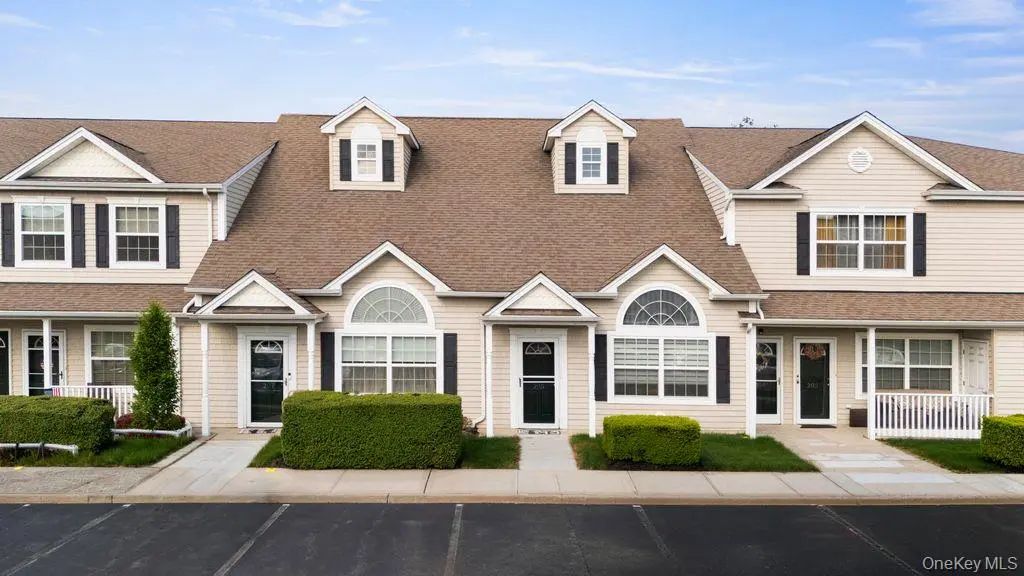 205 Willow Lane, Valley Stream