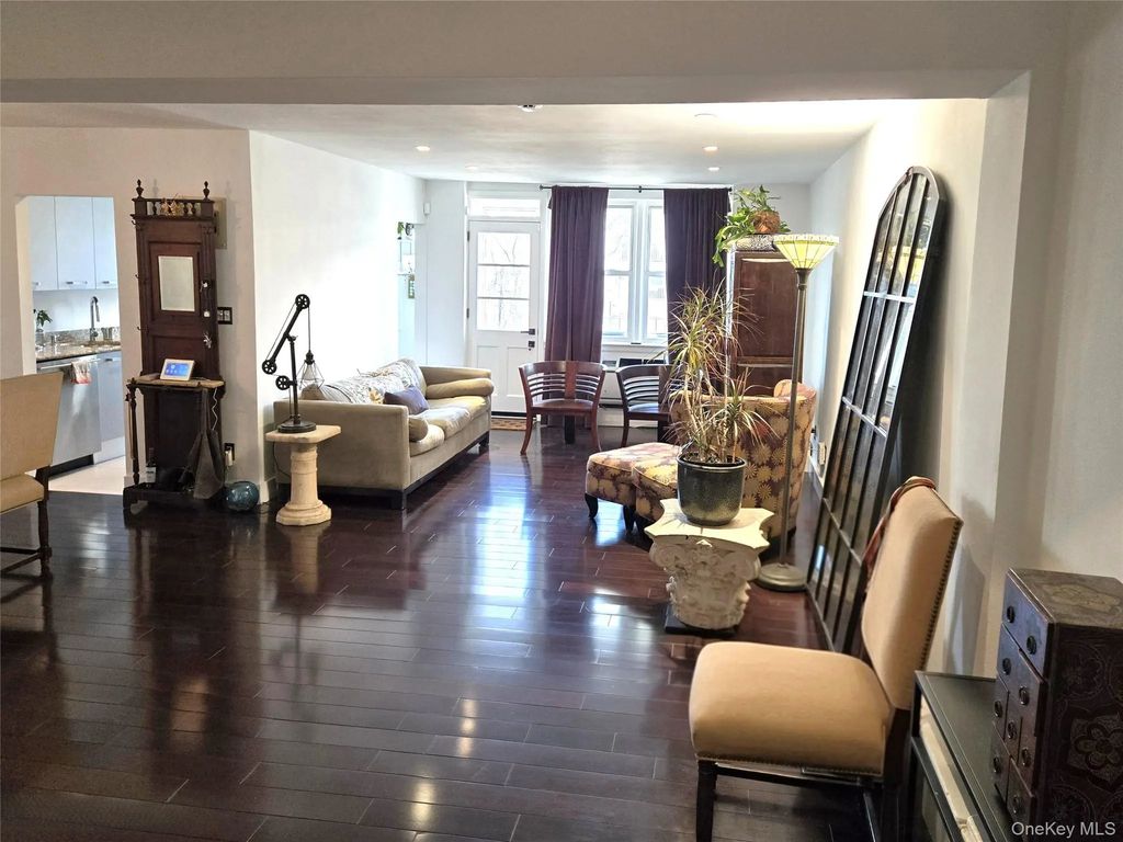 210 E Broadway # 1h, Long Beach