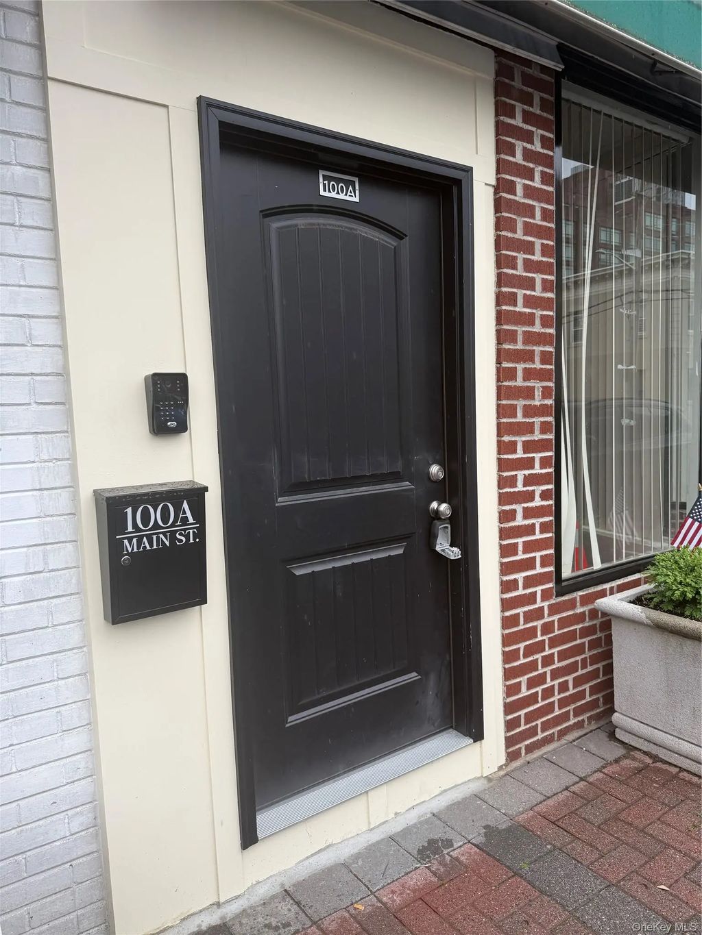 100a Main Street A, Mineola
